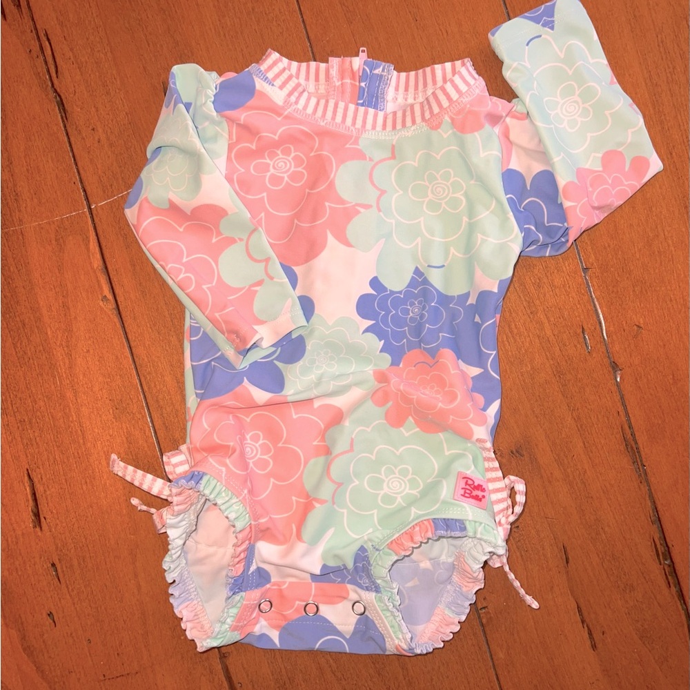 Ruffle butts rash guard